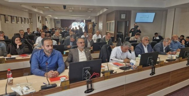 حضور رییس شورای اسلامی و شهردار رشت در جلسه بررسی لایحه بودجه ۱۴۰۴ کل کشور با محوریت مدیریت شهری و روستایی