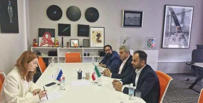 شهردار و عضو شورای شهر رشت به دعوت رسمی مدیرکل صنایع خلاق آژانس ابتکارات استراتژیک روسیه از دانشگاه صنایع خلاق مسکو بازدید کردند.