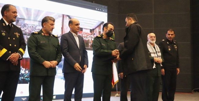 از شهردار رشت در آیین بهرهبرداری از فاز نخست باغموزه دفاع مقدس گیلان تقدیر شد