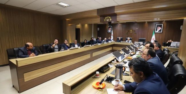 در کمیسیون مشترک بودجه، حقوقی و محیط زیست و خدمات شهر اعلام شد: شهرداری طی سه هفته طرحهای اجرایی خود برای تعیین تکلیف ۱۶۰ واحد مسکونی مسکن مهر رشت را به شورای شهر ارائه دهد/