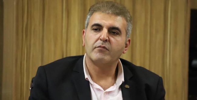 ارائه گزارش عملکرد کمیسیون حمل و نقل و عمران و ترافیک‌ شورای رشت توسط محسن سماکچی رئیس کمیسیون در جلسه علنی شورای رشت