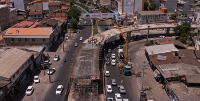 آغاز عملیات بتن‌ریزی عرشه تقاطع غیرهمسطح آیت‌الله رودباری