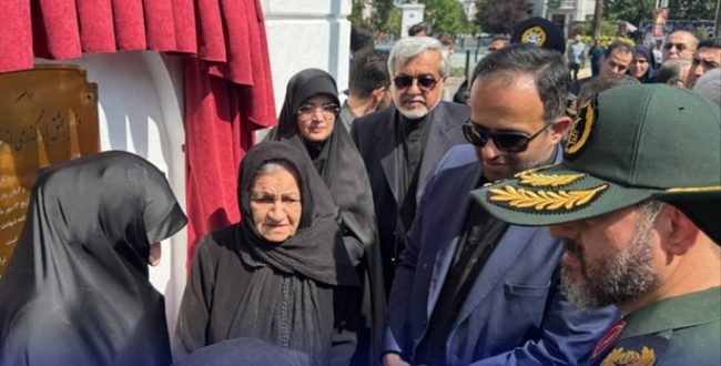 مراسم رونمایی از المان شهدای پل ذهاب شهرداری رشت برگزار شد شهردار رشت: فضای شهری باید به بستری برای تجلی ارادت به شهدا و الگوسازی برای نسل جوان تبدیل شود